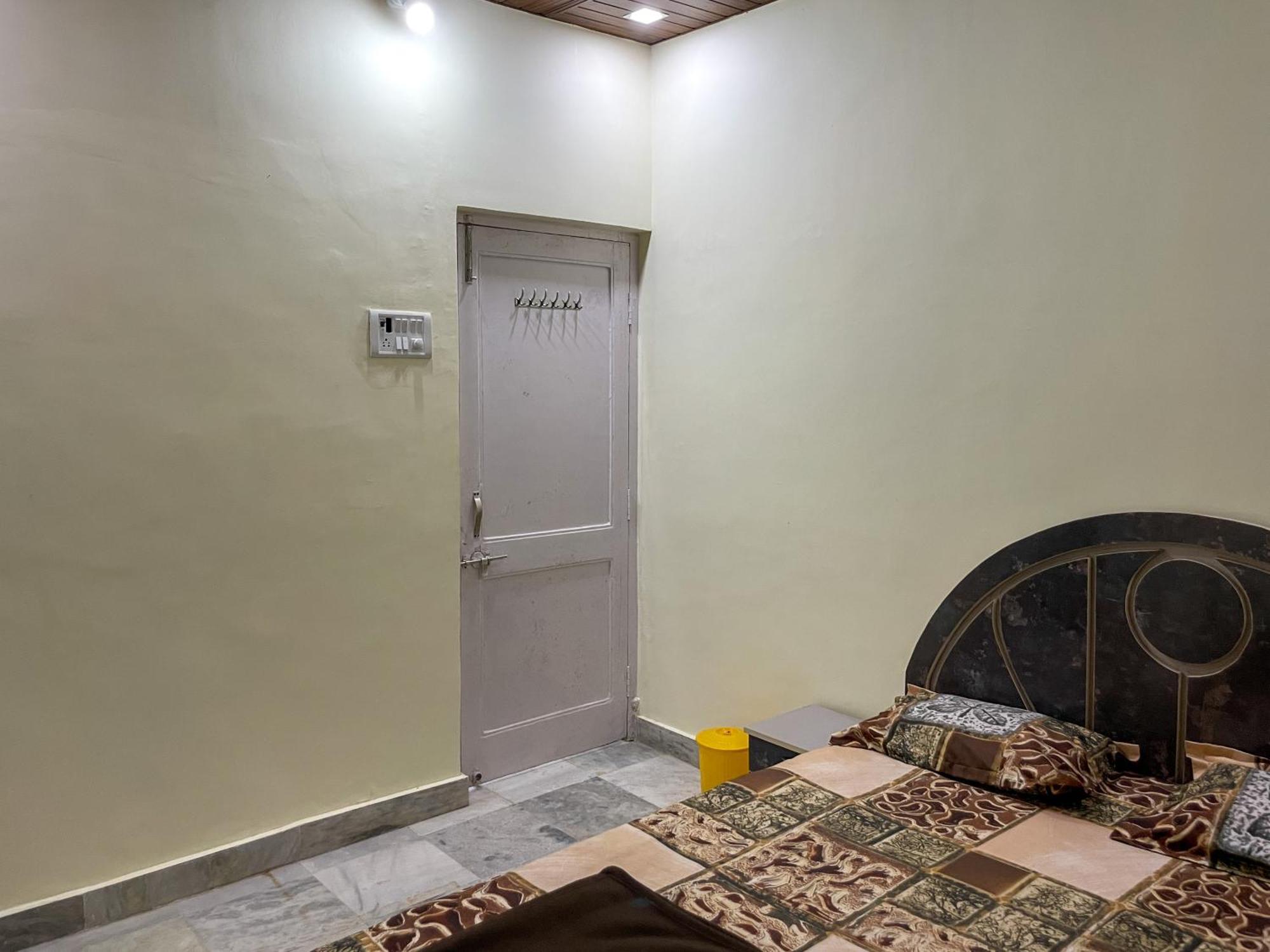 Zars Villa, Lonavala Eksteriør billede