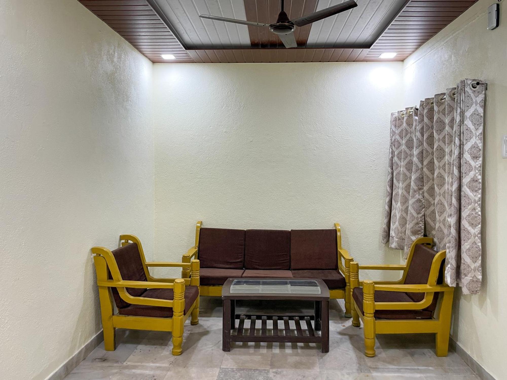 Zars Villa, Lonavala Eksteriør billede