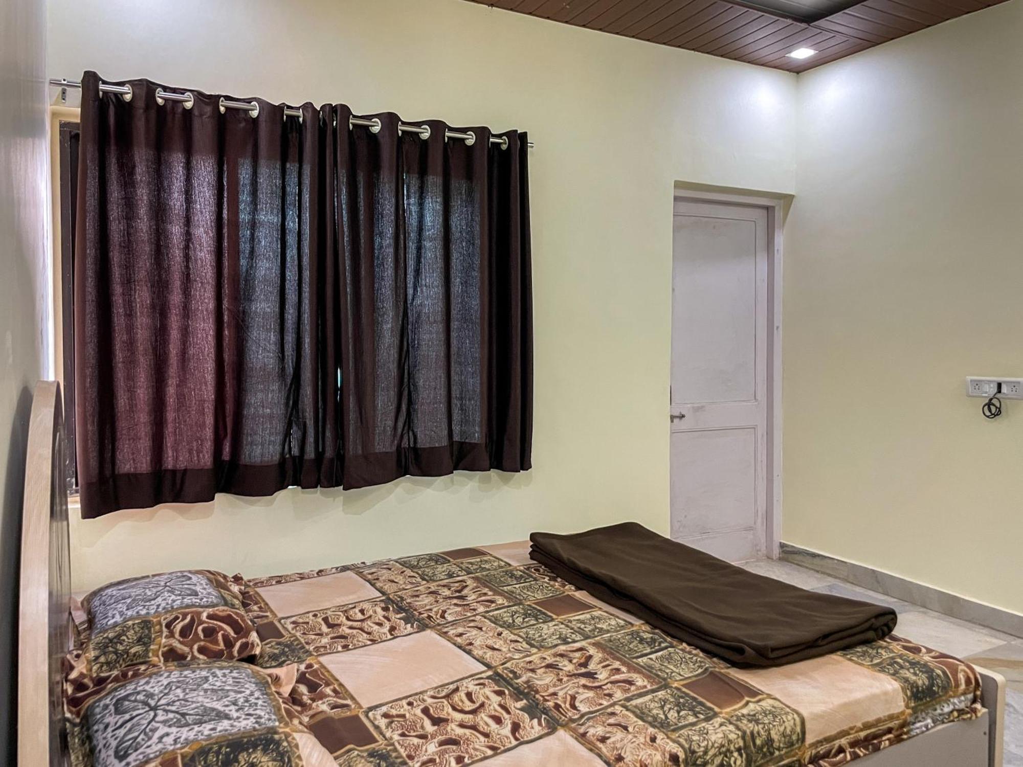 Zars Villa, Lonavala Eksteriør billede