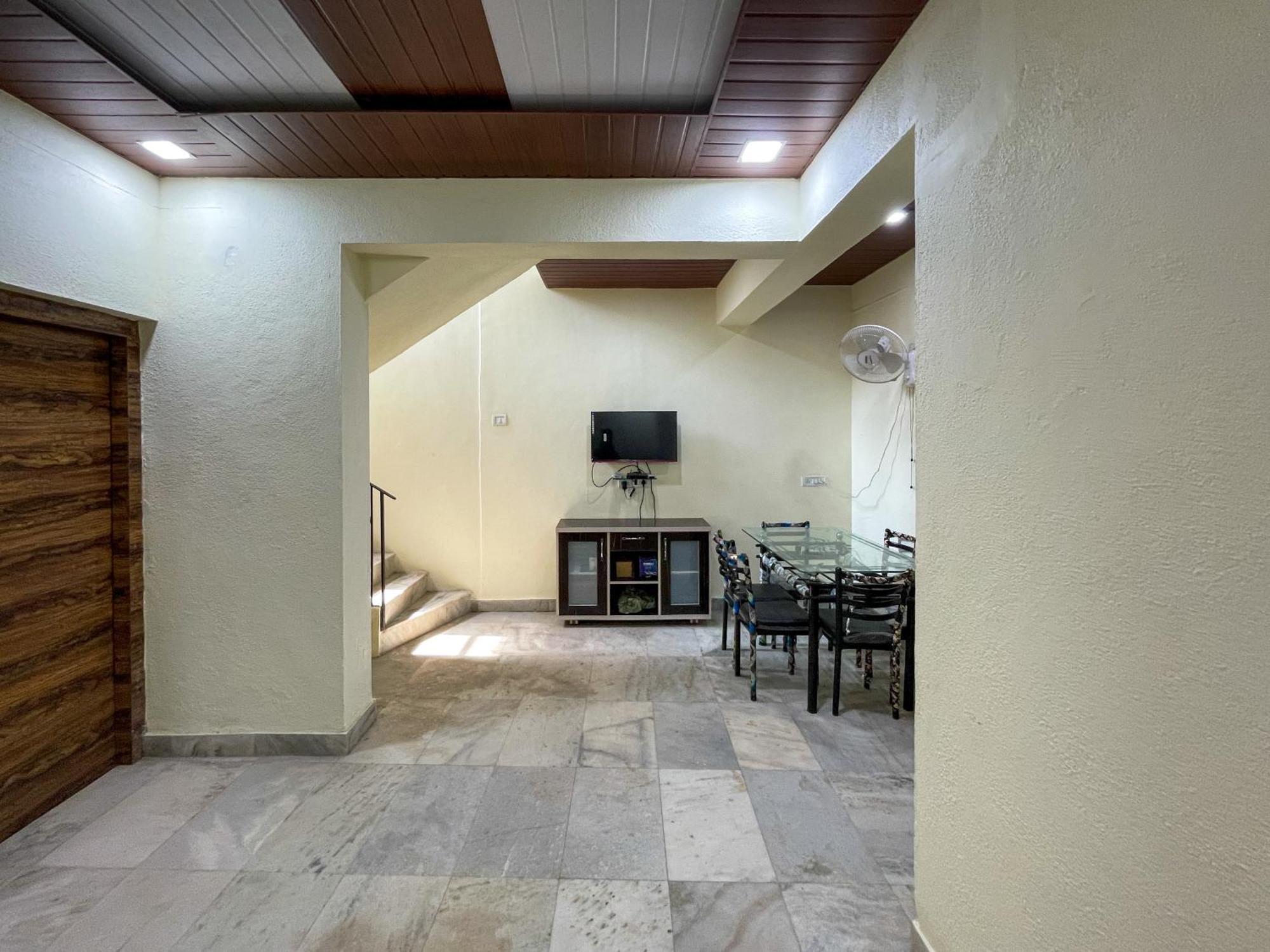 Zars Villa, Lonavala Eksteriør billede
